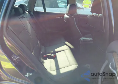 2013 BMW X1 xDrive28I z USA, uszkodzony, nr VIN WBAVL1C57DVR82349